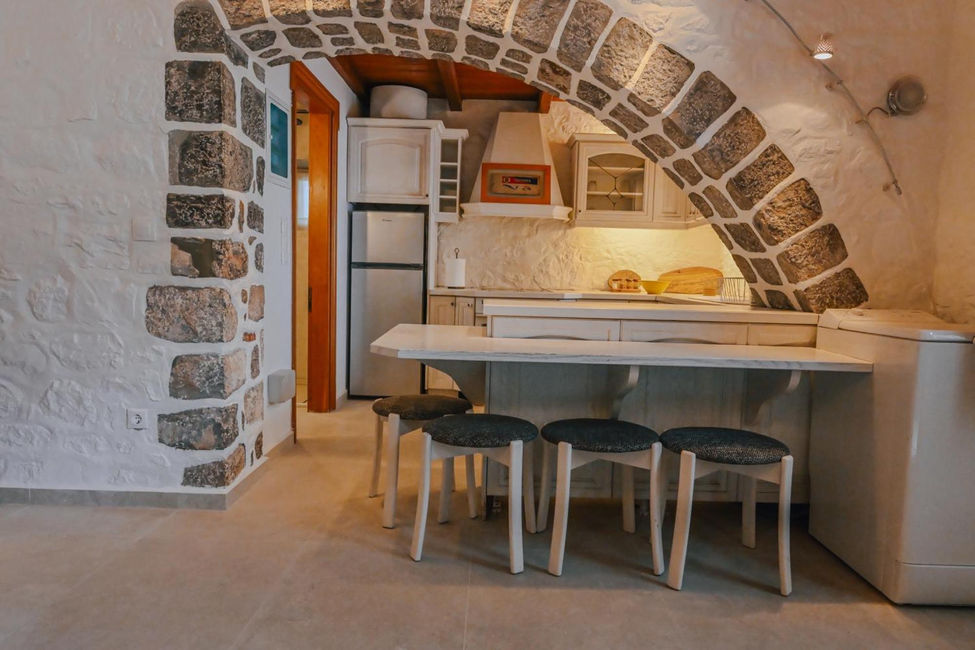 Villa Mansion Eugenie à Hydra  Extérieur photo
