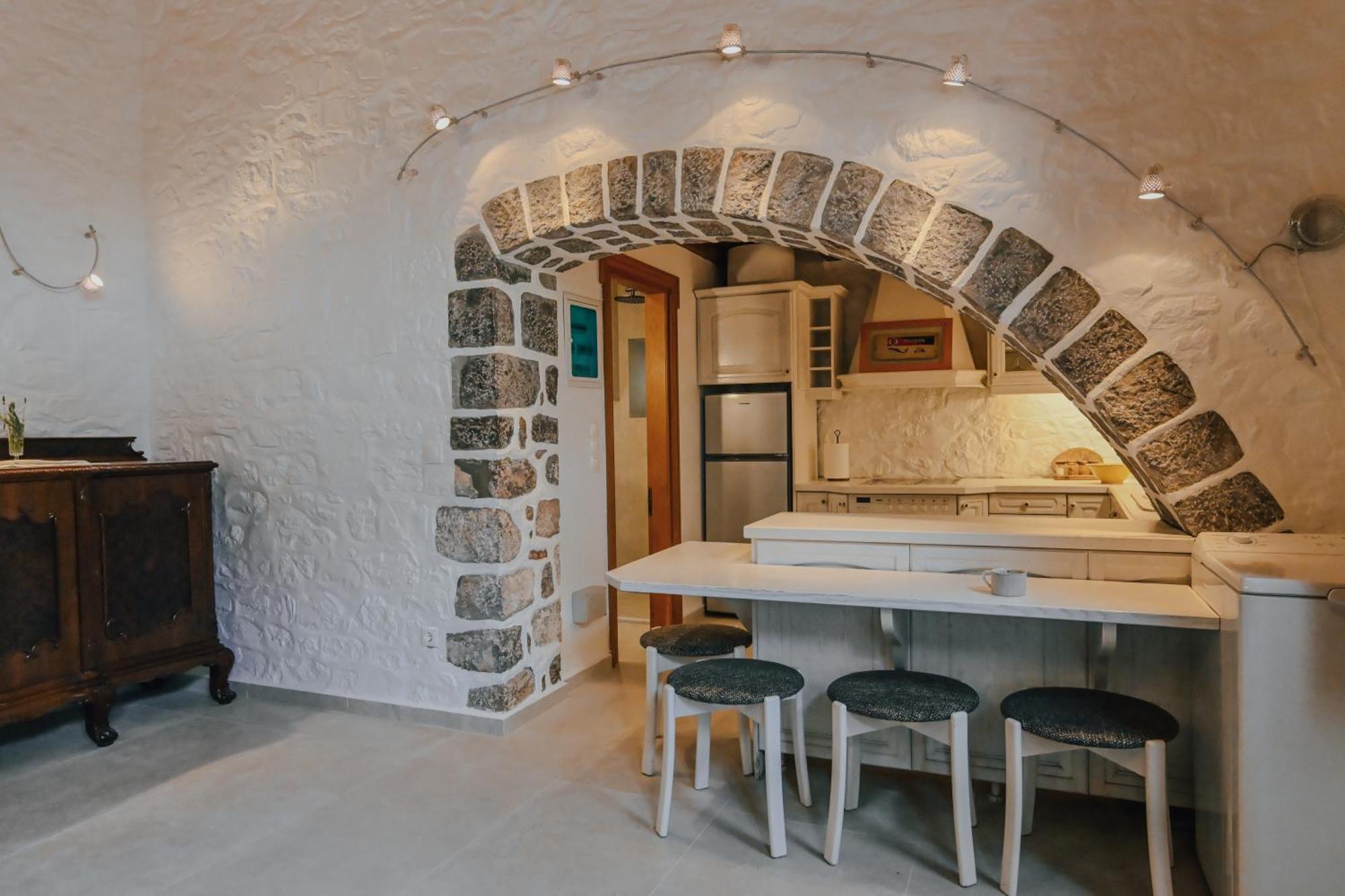 Villa Mansion Eugenie à Hydra  Extérieur photo