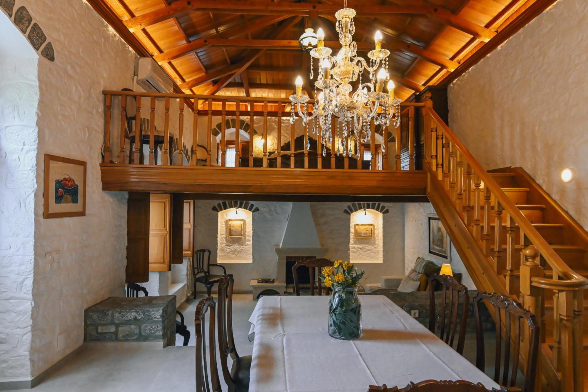 Villa Mansion Eugenie à Hydra  Extérieur photo